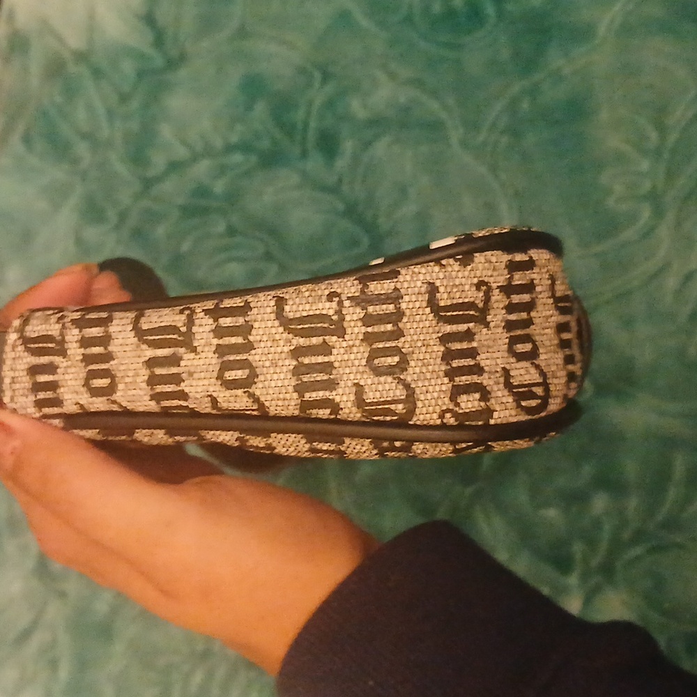 Juicy Couture Black And White Signature Hand Bag - Picture 7 of 15